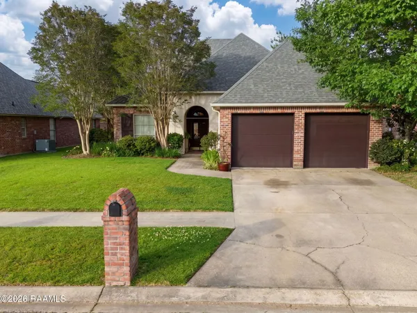 $350,000 | 212 Greenhaven Drive, Lafayette, LA 70508