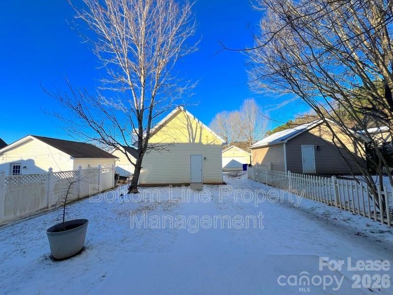9737 Tidal Court Huntersville, NC 28078 - Photo 17 of 21 a view of a house with a yard