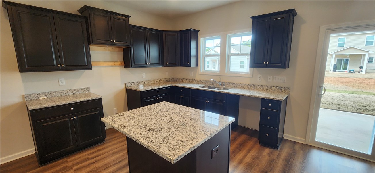 323 Alameda Lane Pendleton, SC 29670 - Photo 9 of 31 Gallery Image 9