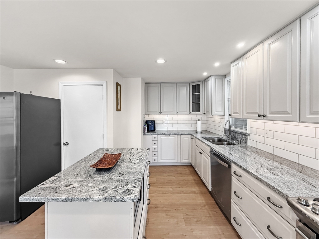 76 Baldwin Avenue Everett, MA 02149 - Photo 15 of 42