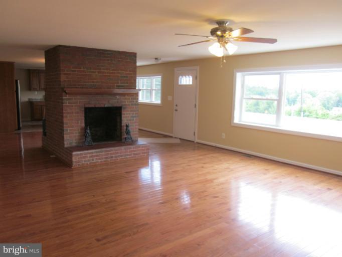 2015 Chapel Road Havre de Grace, MD 21078 - Photo 17 of 23 Living Room