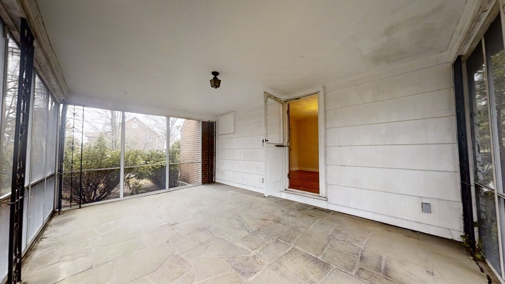 64 Locke Street Watertown, MA 02472 - Photo 9 of 23 Gallery Image 9