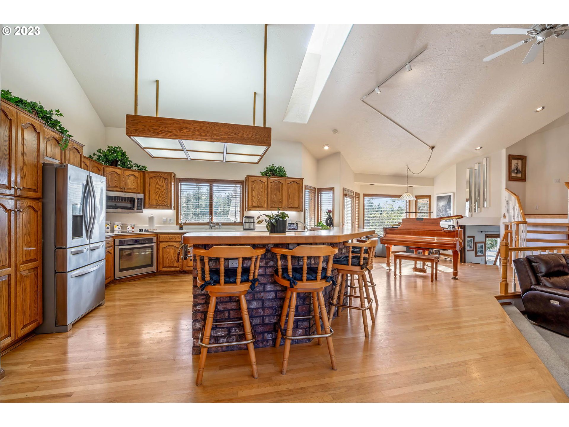 86431 North Modesto Drive Eugene, OR 97402 - Photo 12 of 48