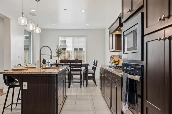 $749,000 | 4187 Poe Avenue, Clovis, CA 93619