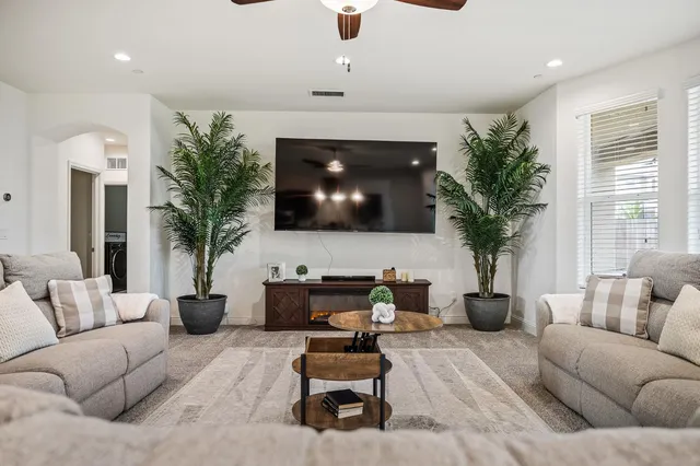 $749,000 | 4187 Poe Avenue, Clovis, CA 93619