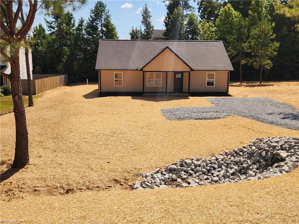 734 Central Falls Road Asheboro, NC 27203 - Photo 2 of 20