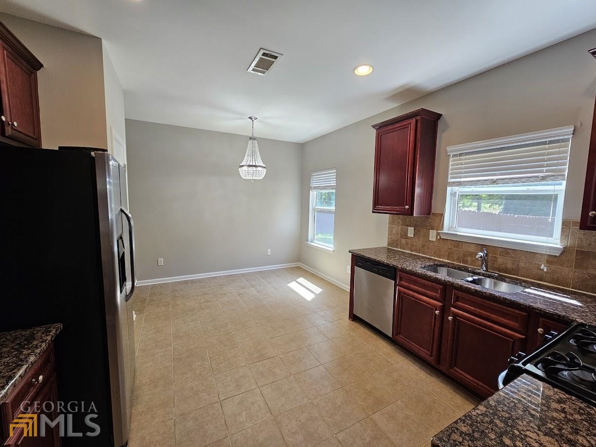 99 Matador Way Newnan, GA 30263 - Photo 4 of 23