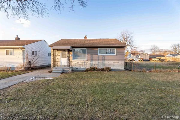 $1,400 | 1431 East Meyers Avenue, Hazel Park, MI 48030