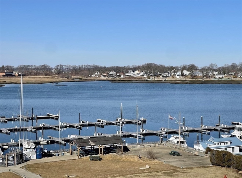 100 Cove Way, Unit 608 Quincy, MA 02169 - Photo 18 of 20 a view of a terrace with seating area