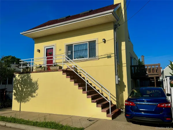 $1,395,000 | 10 Freeport Avenue, Point Lookout, NY 11569