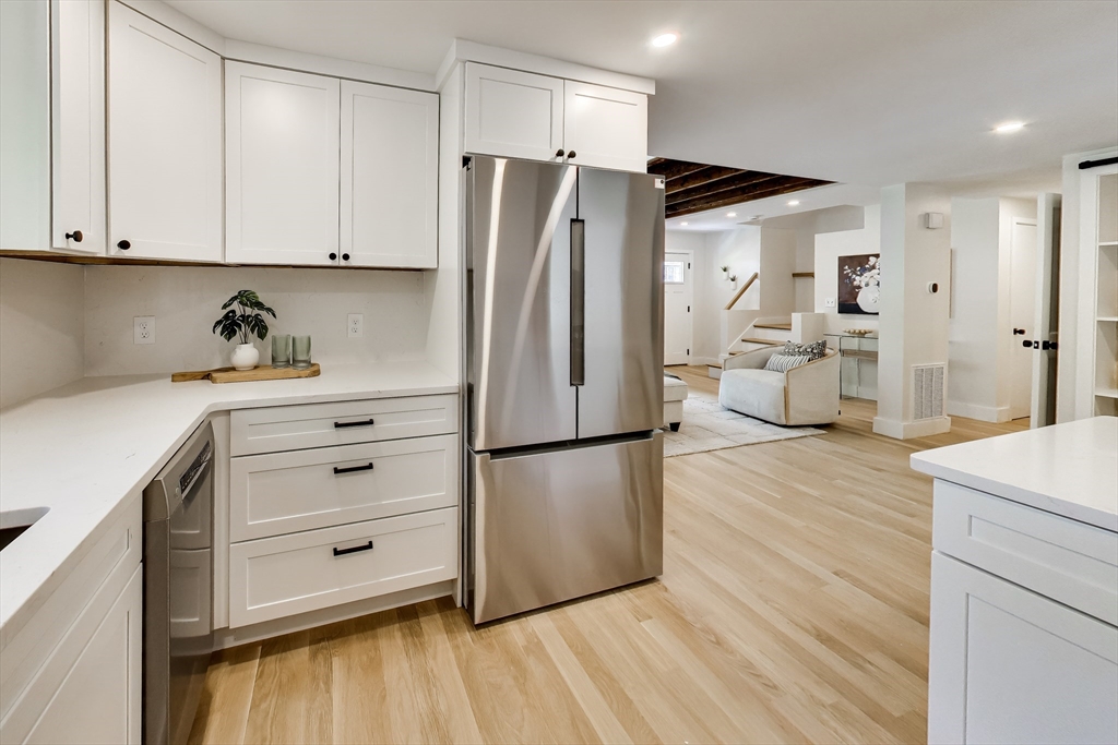 52 Middlesex Street, Unit 52 Winchester, MA 01890 - Photo 8 of 41