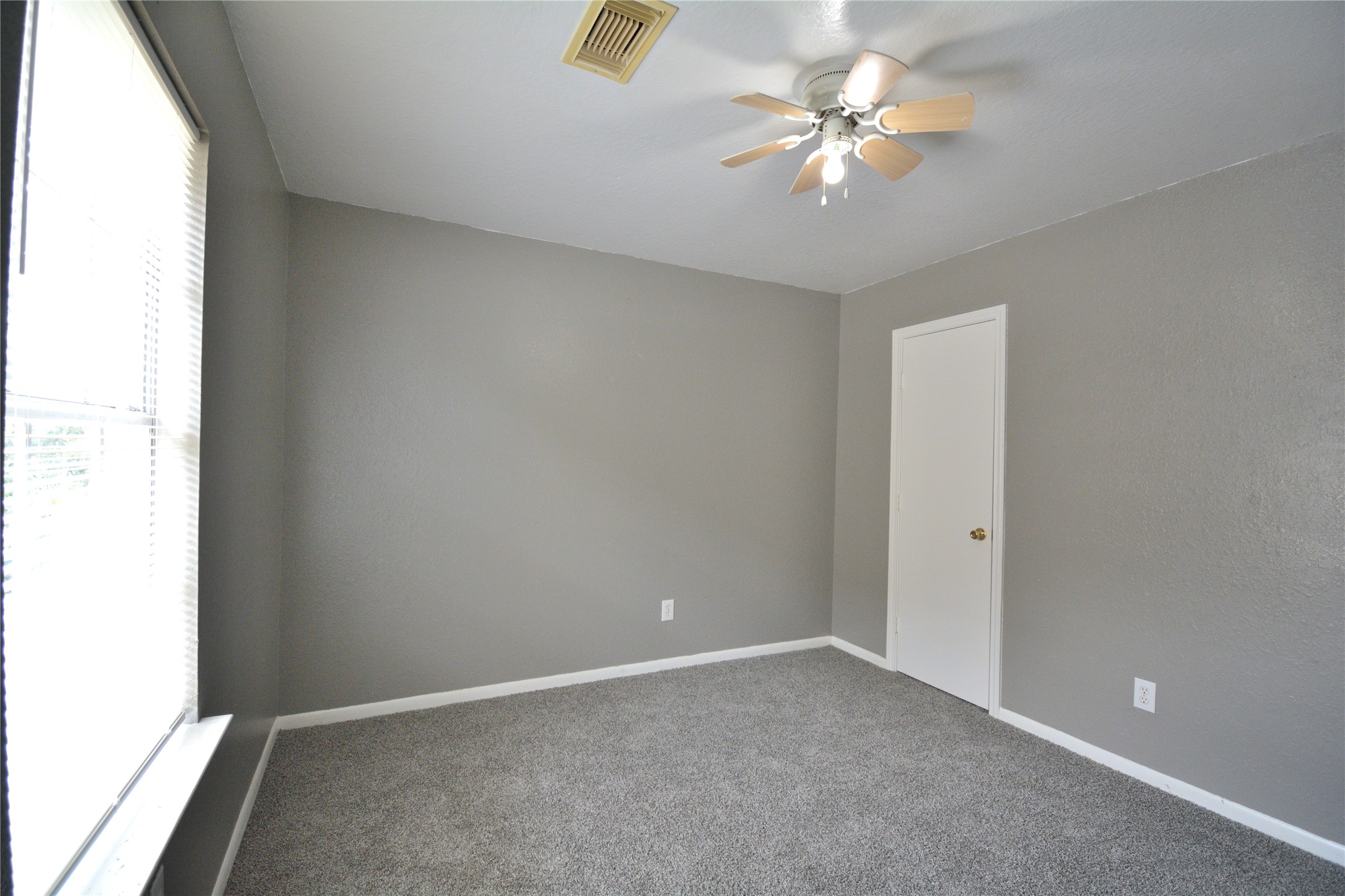 8904 Ledge Street Houston, TX 77075 - Photo 17 of 20 a view of an empty room