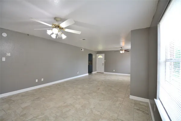 $1,900 | 8904 Ledge Street, Houston, TX 77075