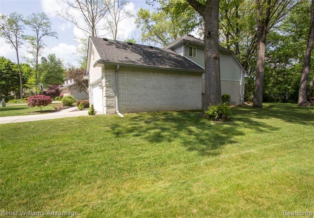 1631 Cardinal Ridge West Bloomfield, MI 48324 - Photo 31 of 32 Gallery Image 31