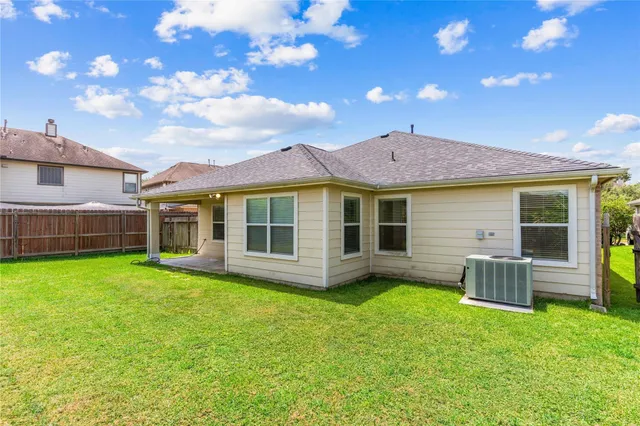 $2,095 | 7710 Sapulpa Lane, Cypress, TX 77433