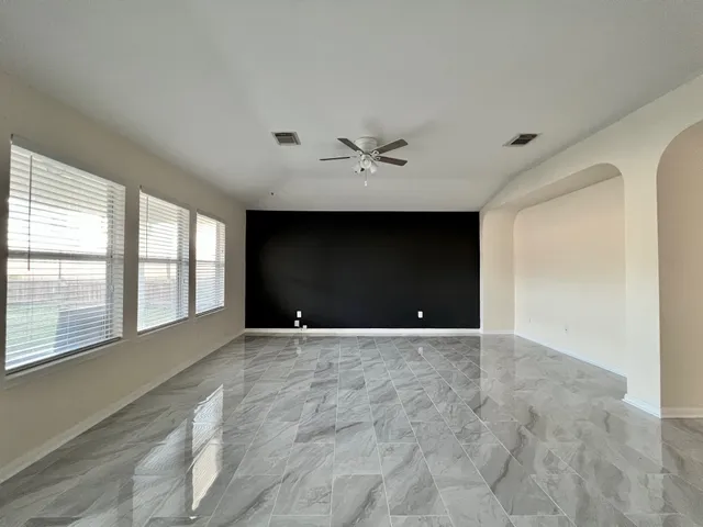 $2,095 | 7710 Sapulpa Lane, Cypress, TX 77433