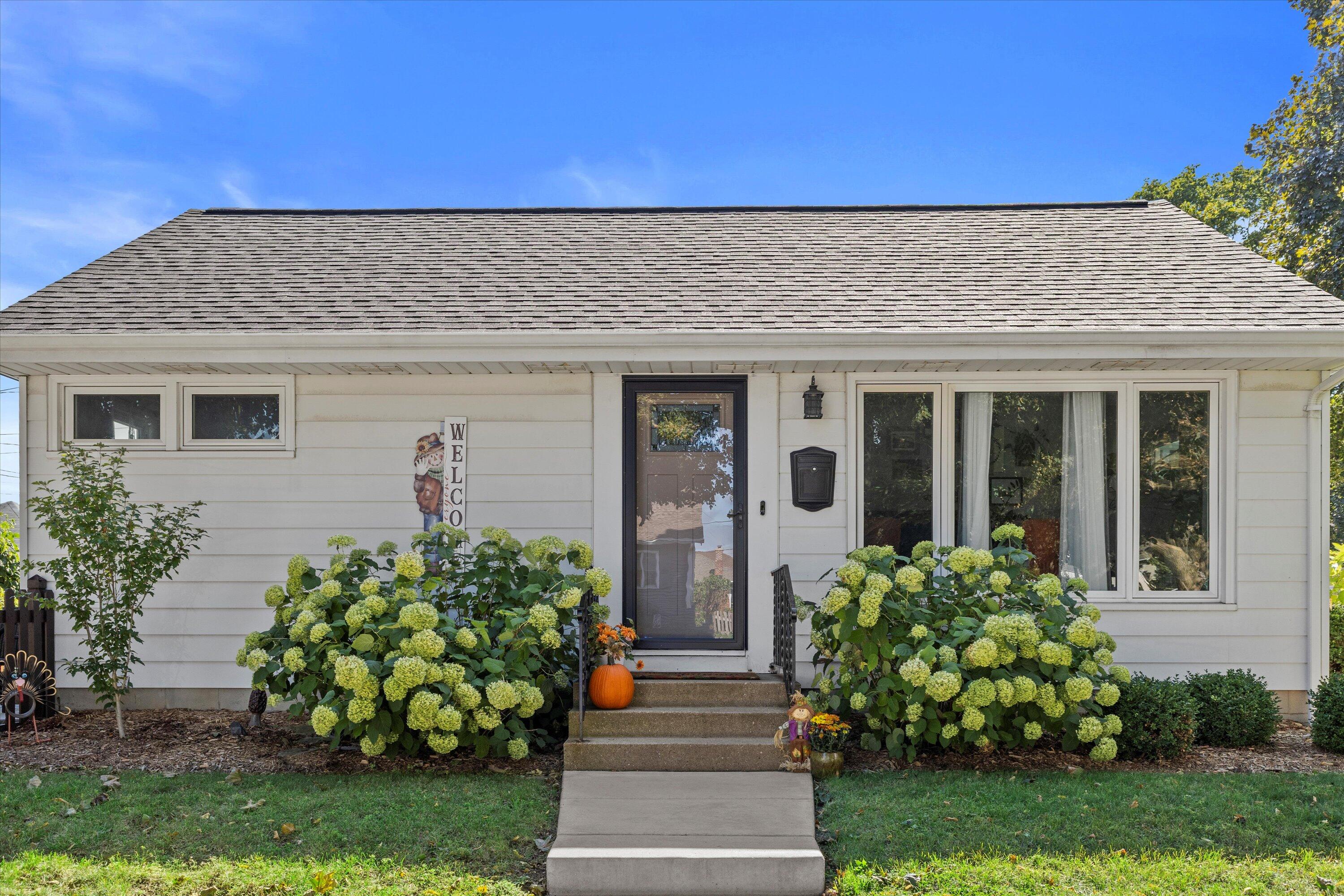 3648 South Lenox Street Milwaukee, WI 53207 - Photo 1 of 1 01-IMG_5776