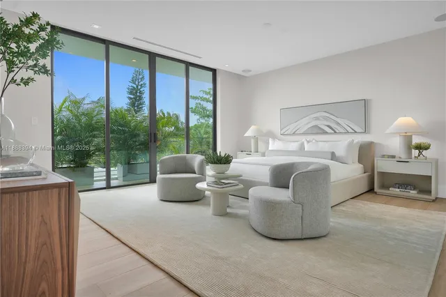 $6,399,000 | 100 Hampton Lane, Key Biscayne, FL 33149