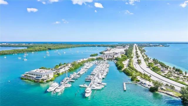 $6,399,000 | 100 Hampton Lane, Key Biscayne, FL 33149