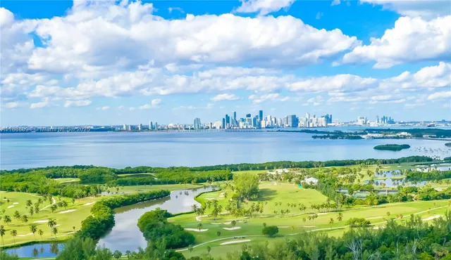 $6,399,000 | 100 Hampton Lane, Key Biscayne, FL 33149