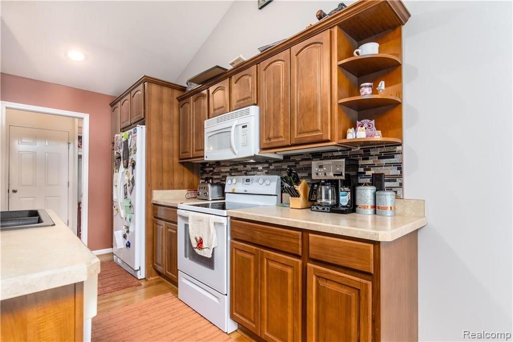 10161 Creekside Road Goodrich, MI 48438 - Photo 7 of 23