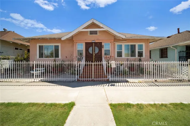 $950,000 | 2922 Darwin Avenue, Los Angeles, CA 90031