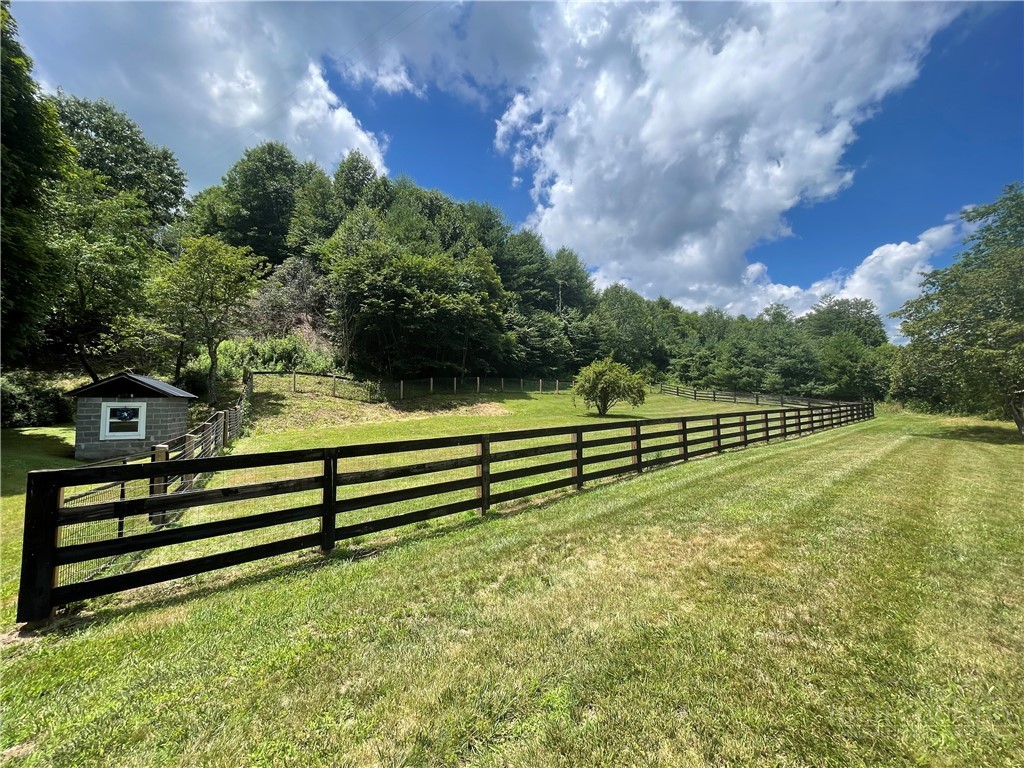 250 Mash Stuart Road West Jefferson, NC 28694 - Photo 13 of 36