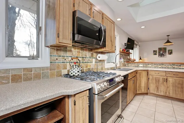 $999,000 | 19 Augur Road, Suffern, NY 10901