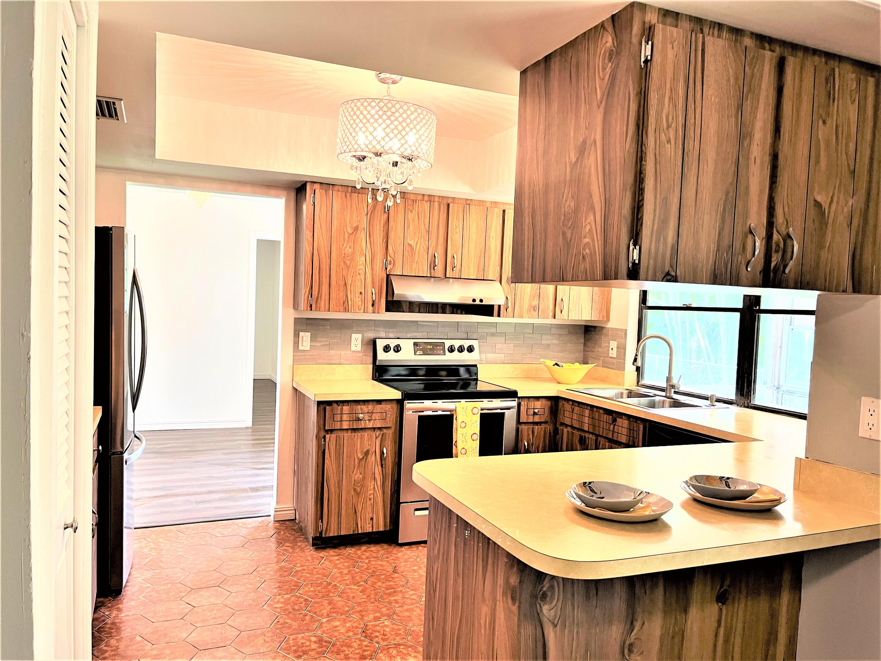 7 West Mango Road Lake Worth, FL 33467 - Photo 6 of 20 IMG_9501