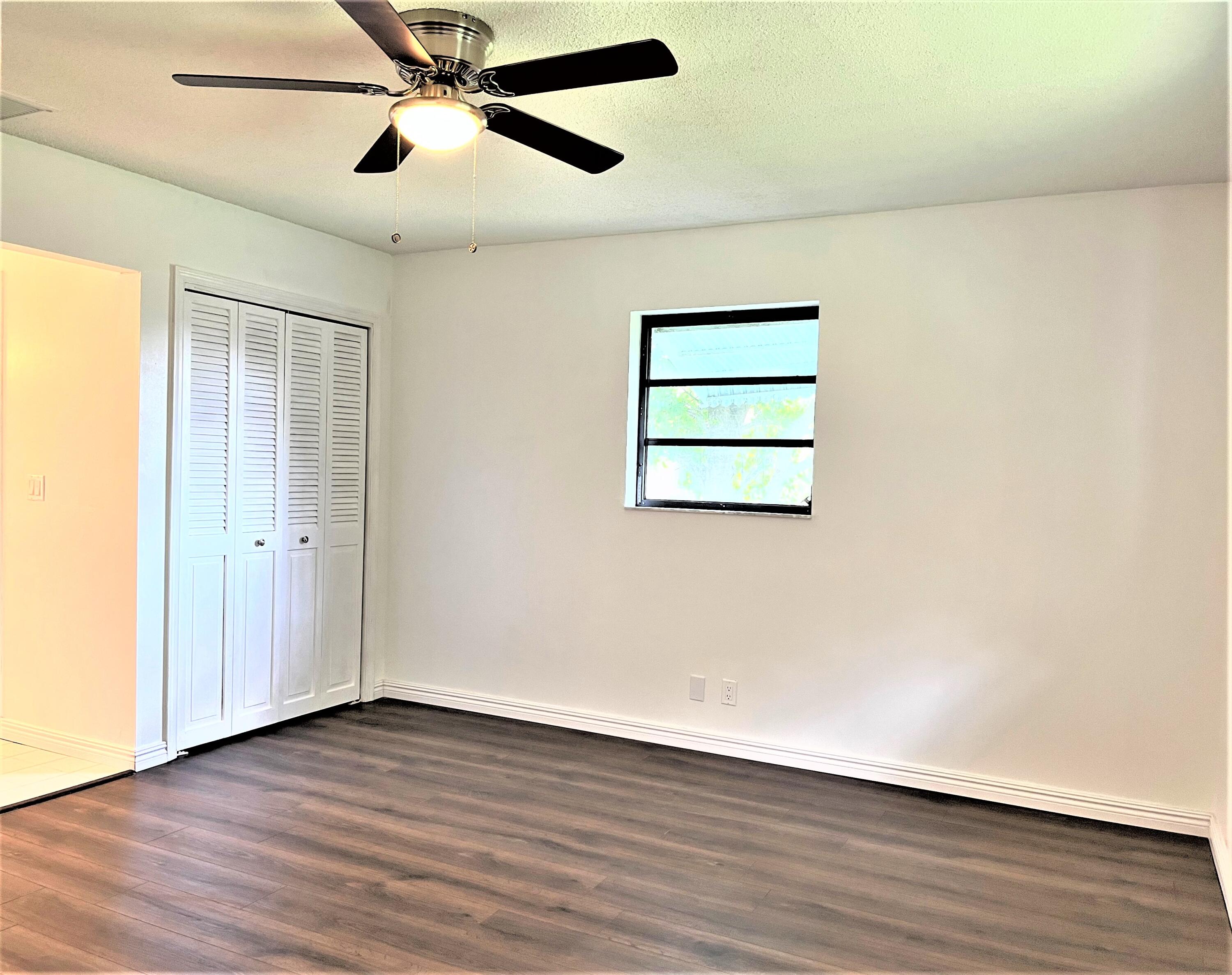 7 West Mango Road Lake Worth, FL 33467 - Photo 10 of 20 IMG_9444