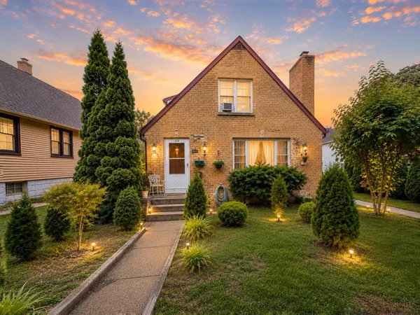 $299,900 | 214 South 65th Street, Milwaukee, WI 53214