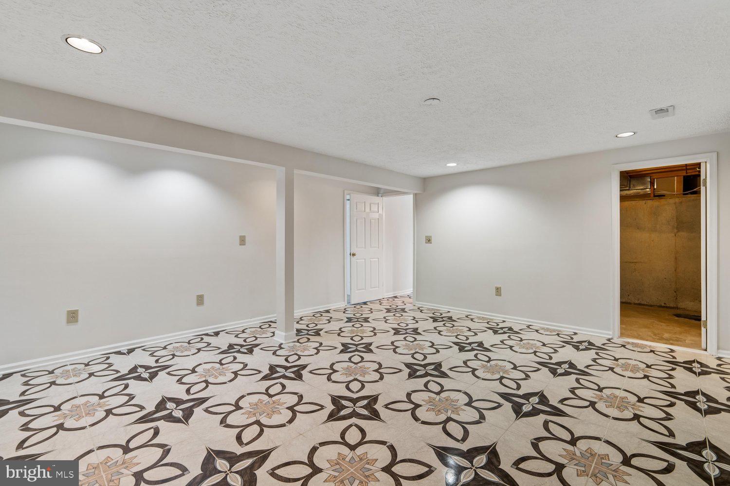 3049 Memory Lane Silver Spring, MD 20904 - Photo 27 of 38 Rec Room