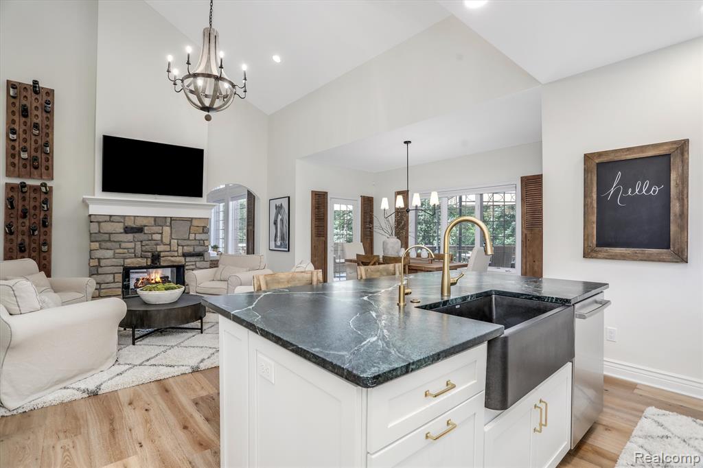 6956 Oakhurst Ridge Road Clarkston, MI 48348 - Photo 18 of 47
