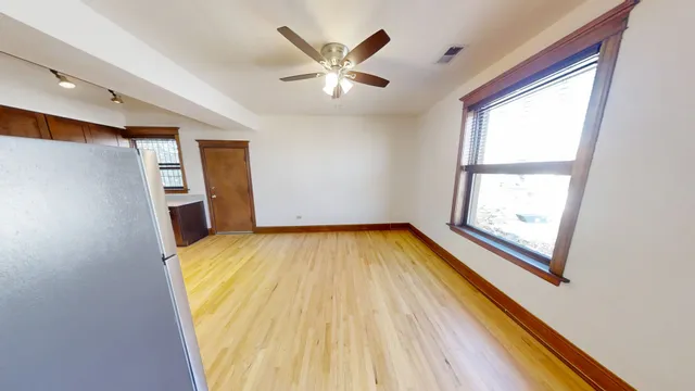 $2,495 | 3124 North California Avenue, Unit 3, Chicago, IL 60618