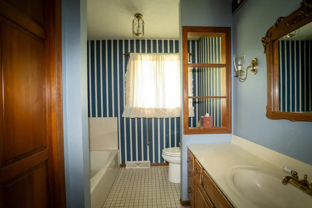 $1,990,000 | 7311 Riverside Road, Gratiot, WI 53541