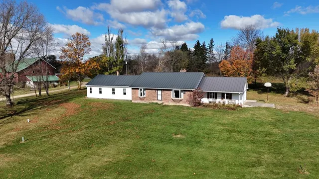 $1,990,000 | 7311 Riverside Road, Gratiot, WI 53541