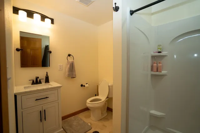 $1,990,000 | 7311 Riverside Road, Gratiot, WI 53541