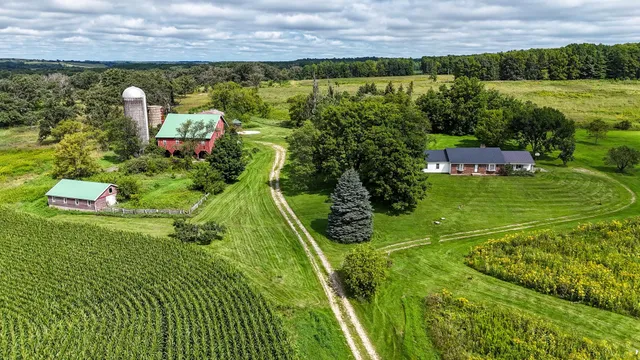 $1,990,000 | 7311 Riverside Road, Gratiot, WI 53541