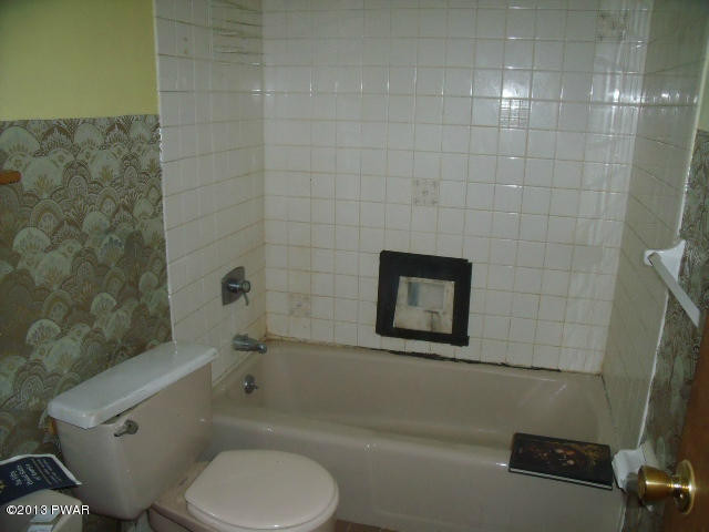 110 Tom Quick Road Dingmans Ferry, PA 18328 - Photo 6 of 10