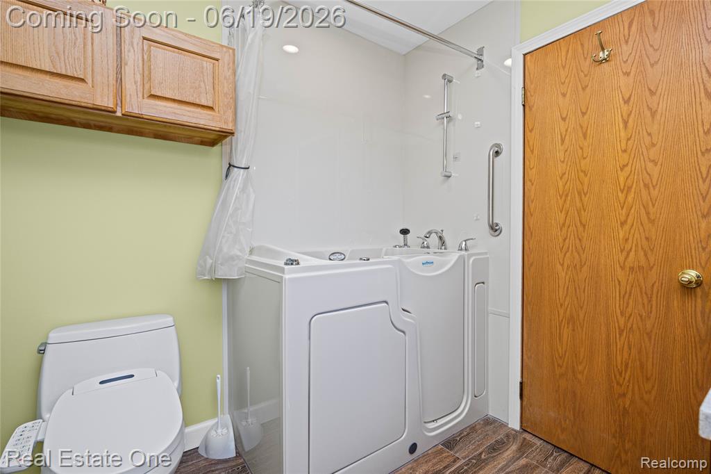 25550 Wixom Road Novi, MI 48374 - Photo 19 of 37