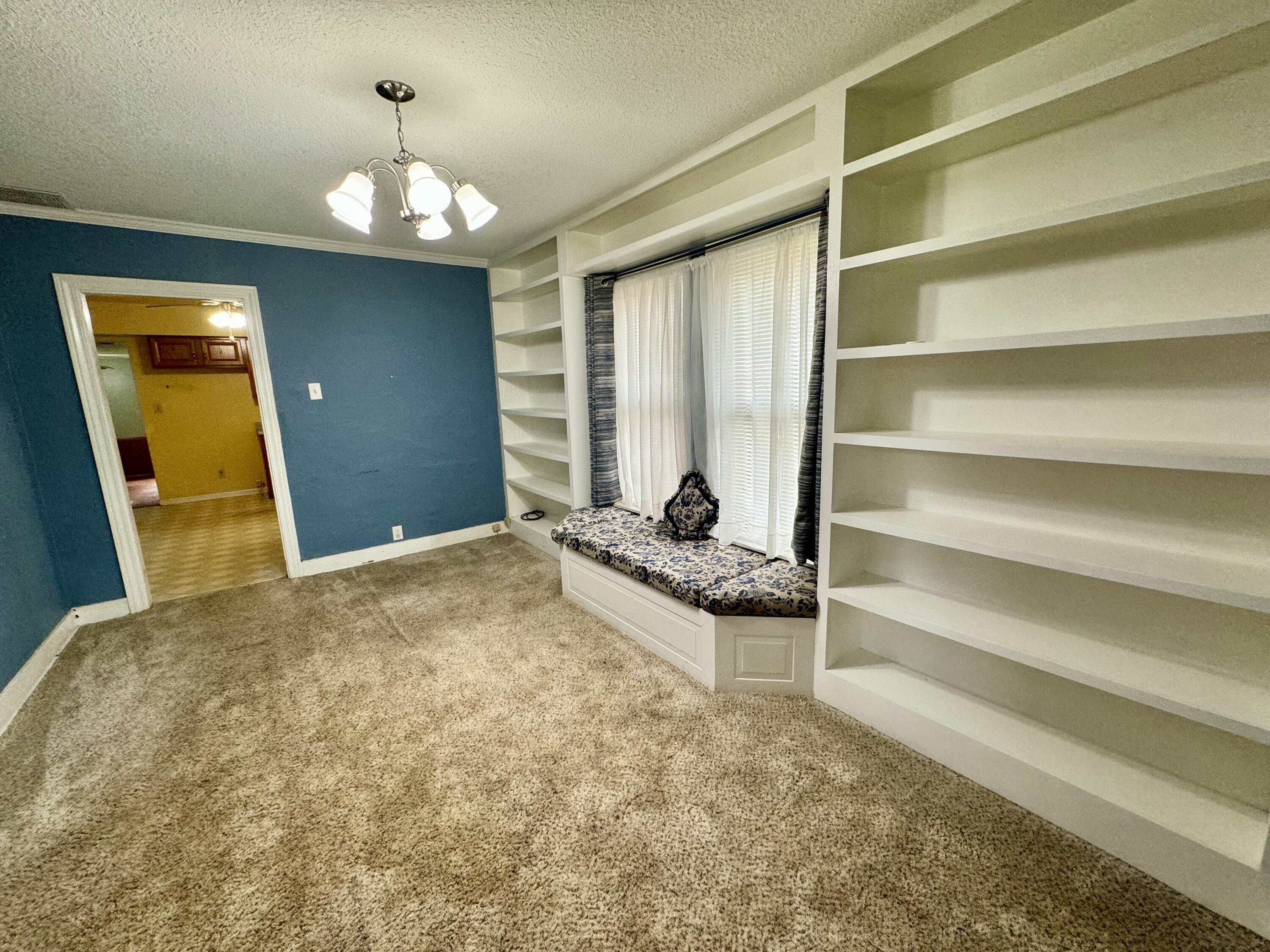9411 Spring Street Highland, IN 46322 - Photo 3 of 12 3000x2250