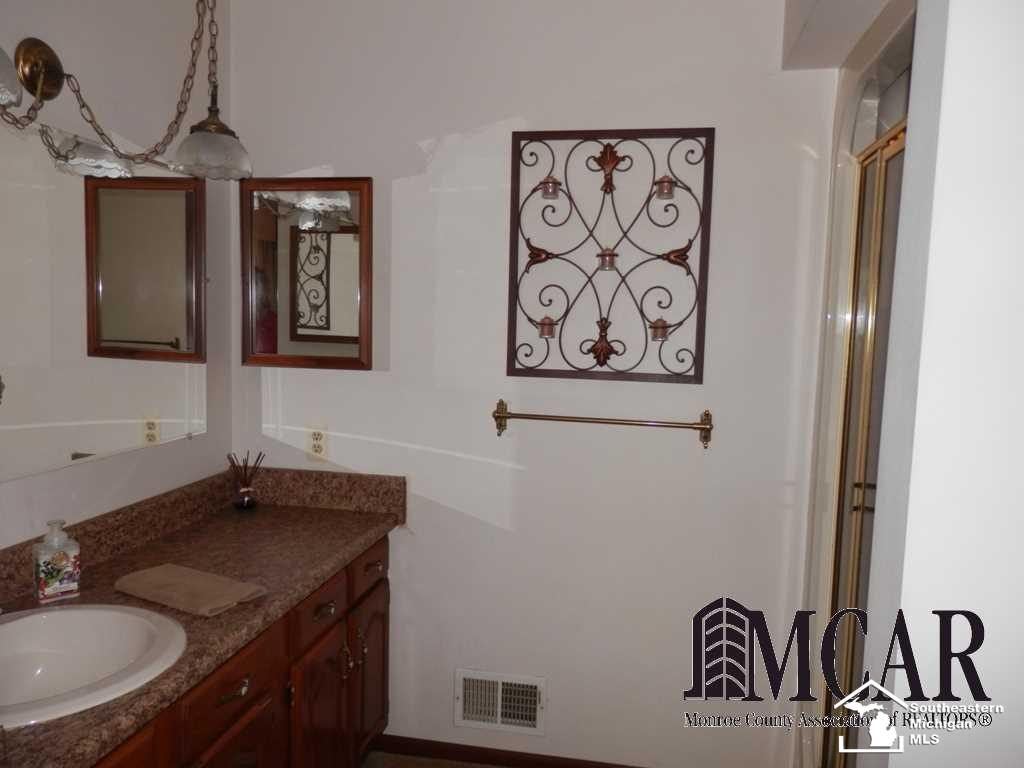 10933 North Custer Road Monroe, MI 48162 - Photo 19 of 31
