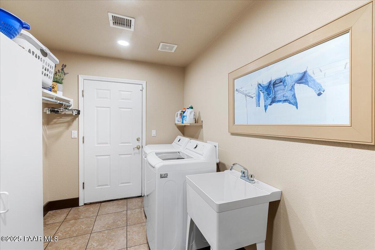 650 East Rimrock Road Paulden, AZ 86334 - Photo 24 of 56 27-Laundry Area