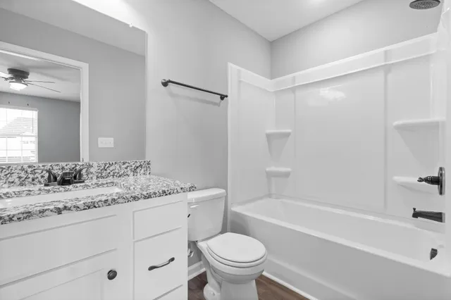 $1,549 | 2186 Peachers Mill Road, Unit B2, Clarksville, TN 37042