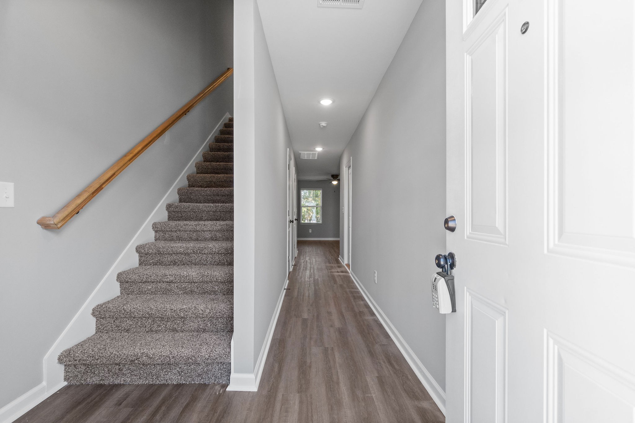 2186 Peachers Mill Road, Unit B2 Clarksville, TN 37042 - Photo 2 of 14