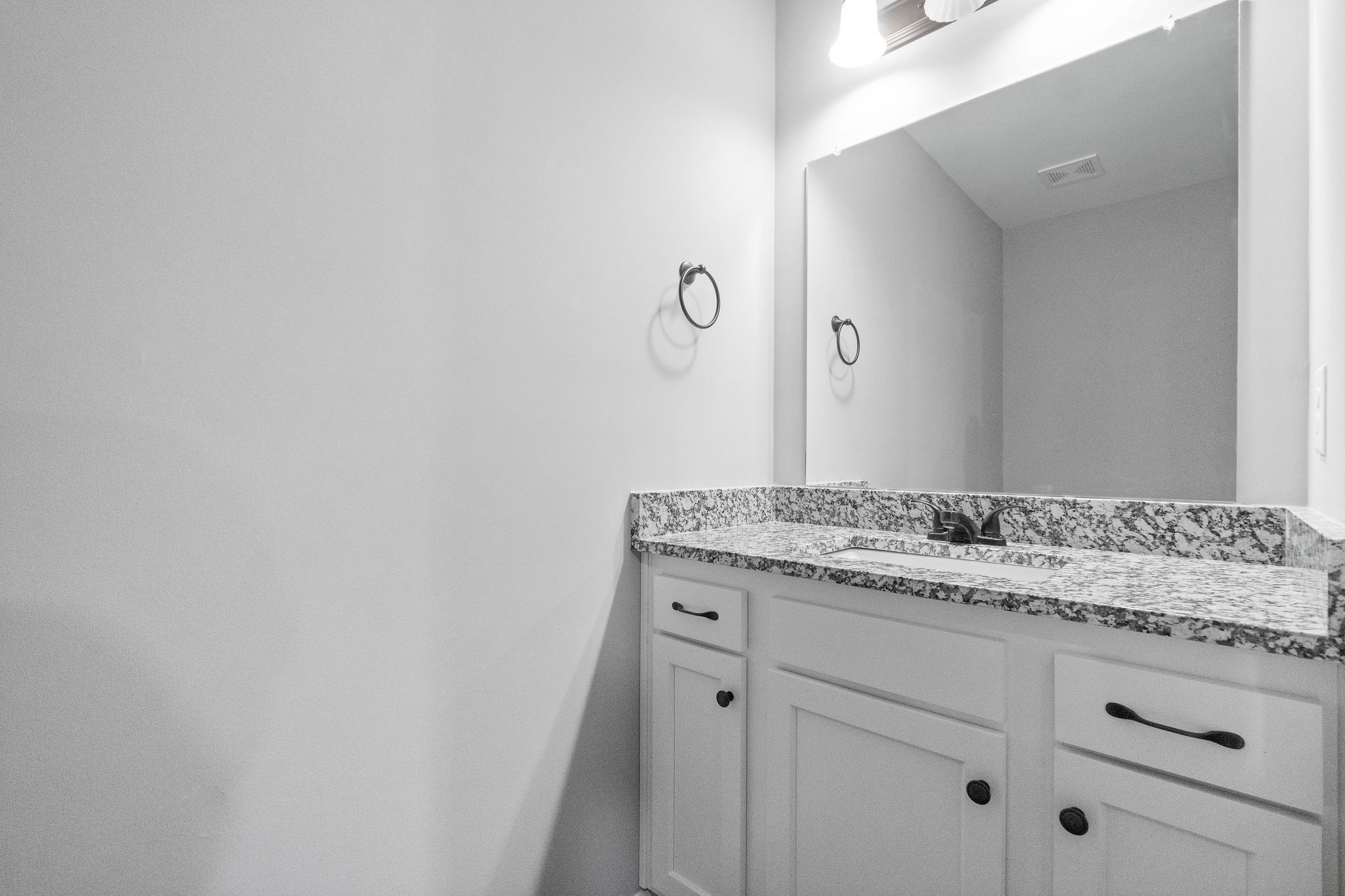 2186 Peachers Mill Road, Unit B2 Clarksville, TN 37042 - Photo 6 of 14