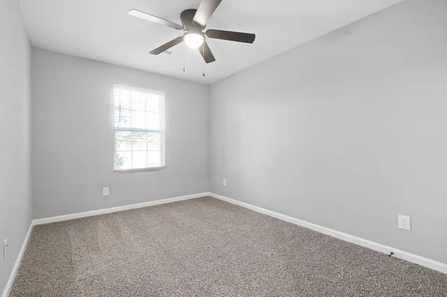 $1,549 | 2186 Peachers Mill Road, Unit B2, Clarksville, TN 37042