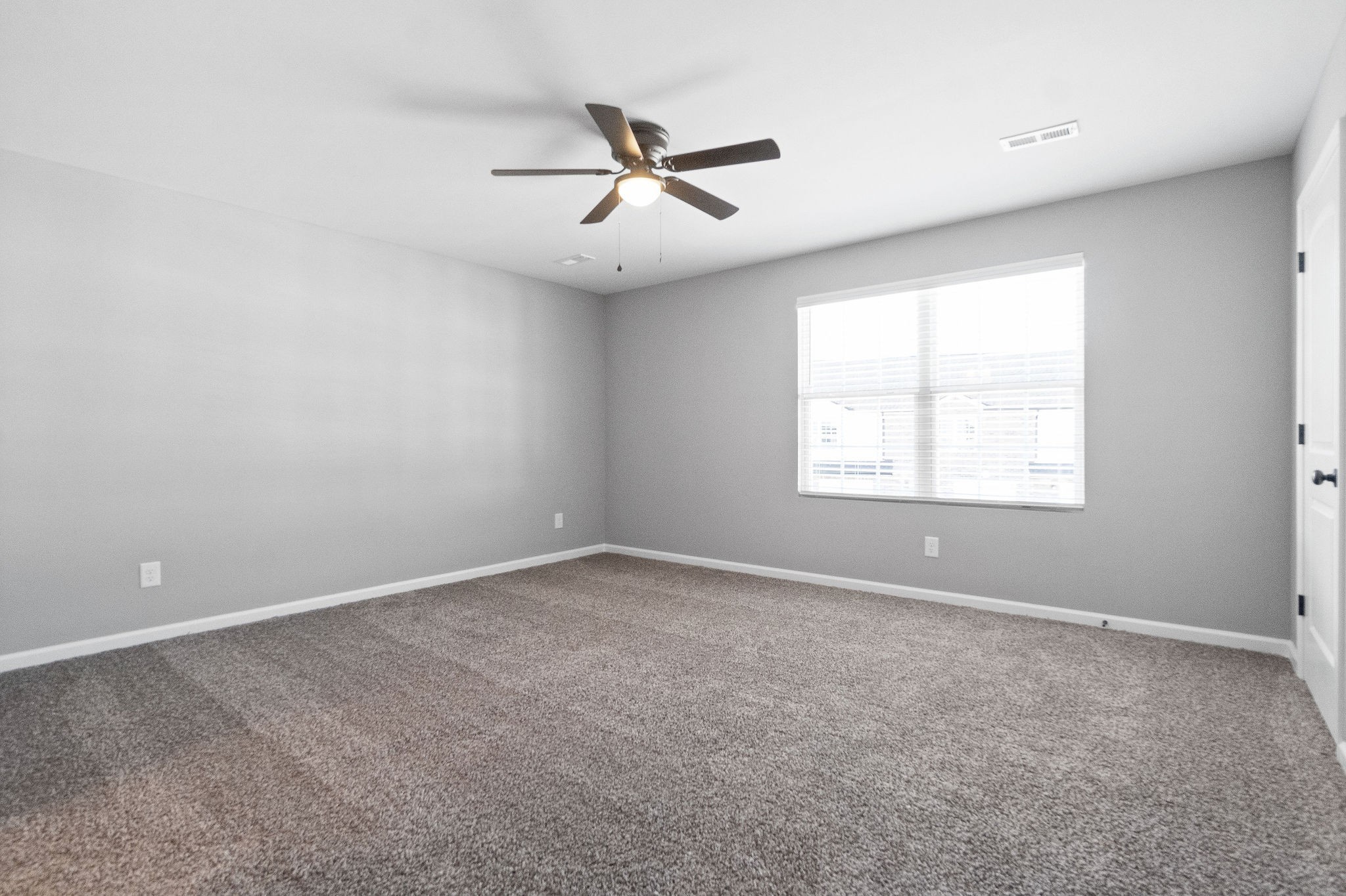 2186 Peachers Mill Road, Unit B2 Clarksville, TN 37042 - Photo 10 of 14