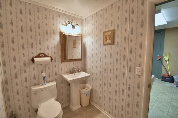 $119,900 | 22 East Wall Street, Frostproof, FL 33843