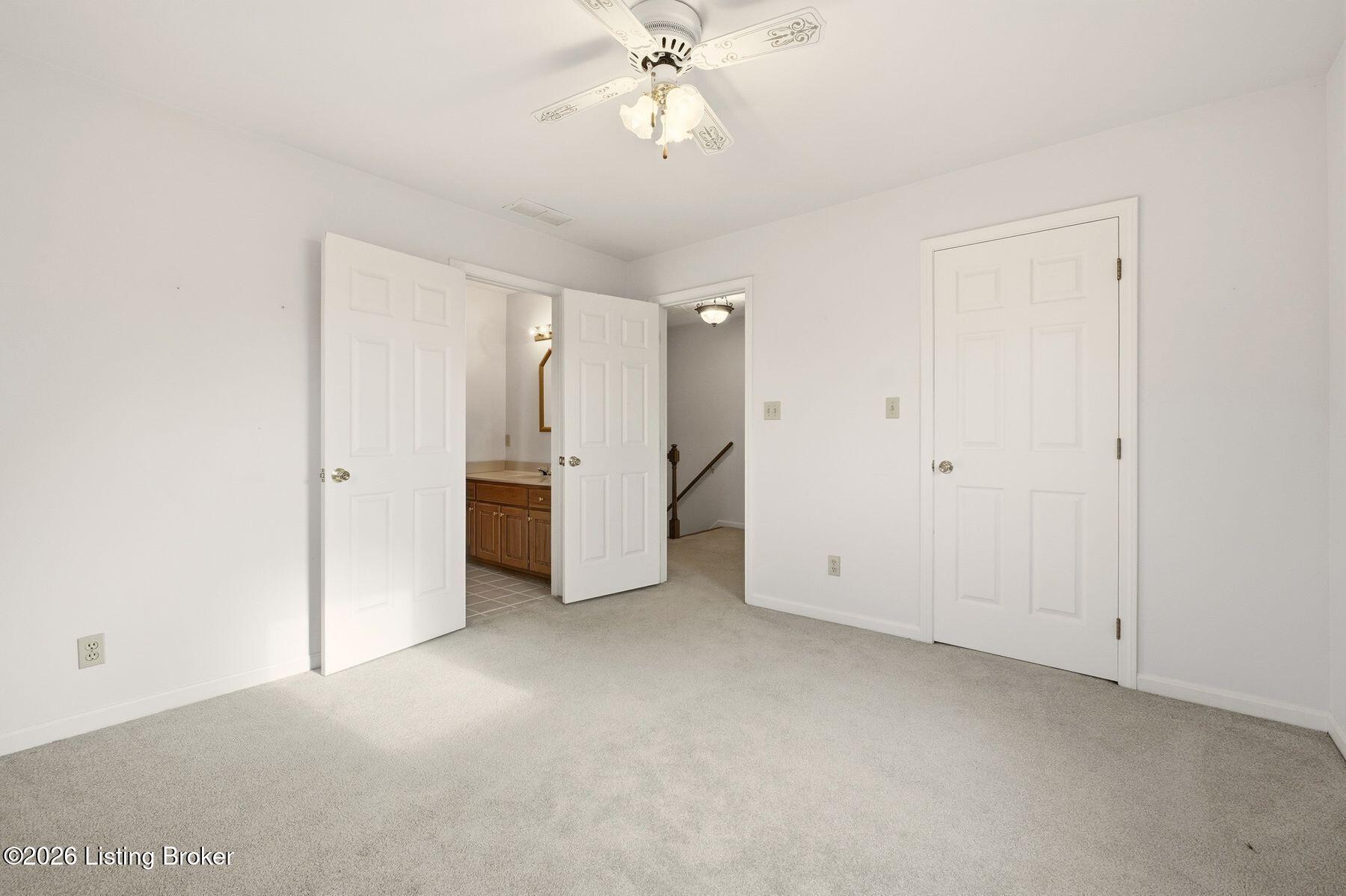 954 West Laurel River Road Shepherdsville, KY 40165 - Photo 24 of 44 Bedroom 2 with Jack & Jill Bathroom